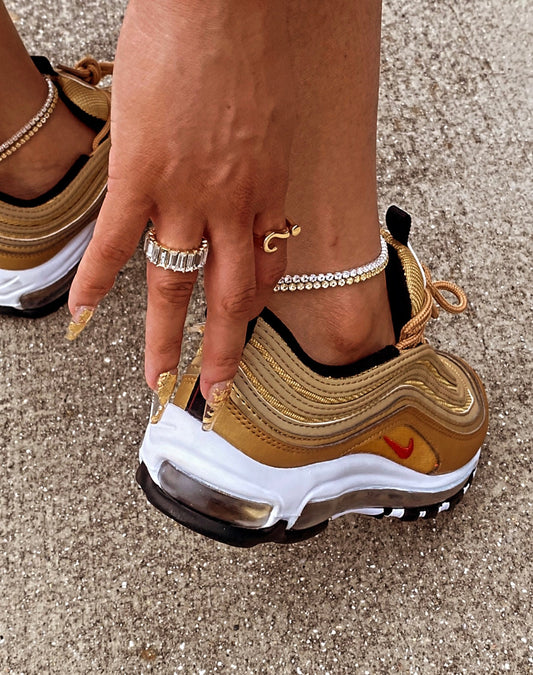 Statement Piece Anklet | Silver - Premium Anklet from ShadedbyShanell - Just $10! Shop now at ShadedbyShanell