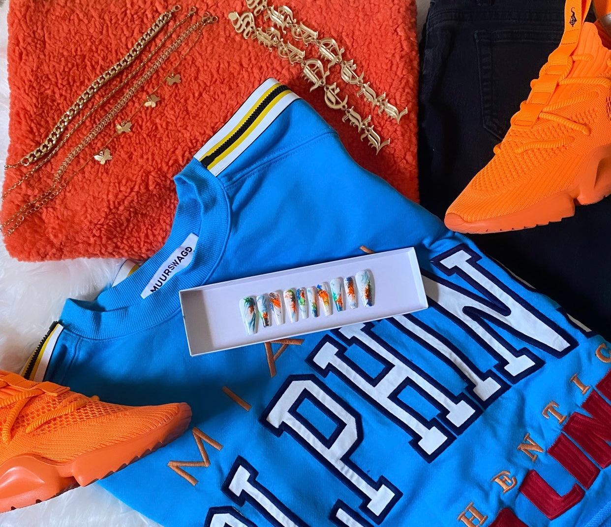 The It Girl Anklet Set | Gold - Premium Anklet from ShadedbyShanell - Just $10! Shop now at ShadedbyShanell