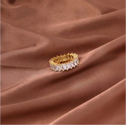 Keep It Cute Baguette Ring | Gold